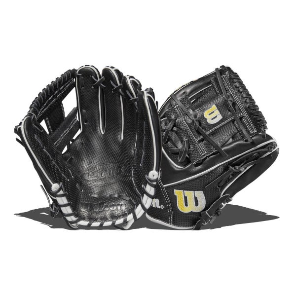 Used Wilson WBW100985115 Right Hand Thrower - Excellent Condition