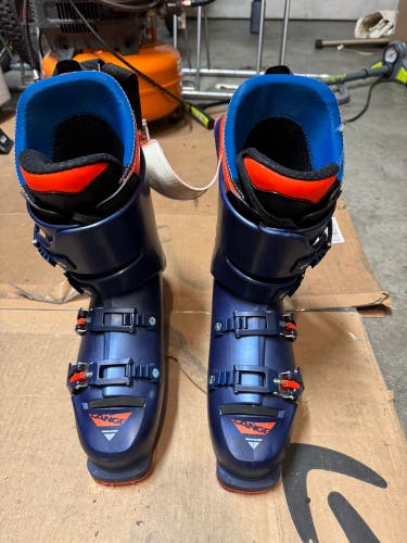 Mondo 27 & 27.5 Lange RS Racing Ski Boots (Used)