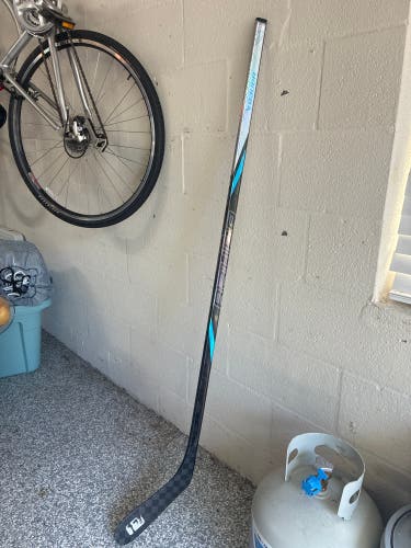 Junior Bauer Nexus Tracer Right Handed Hockey Stick P28 50 Flex (Used)