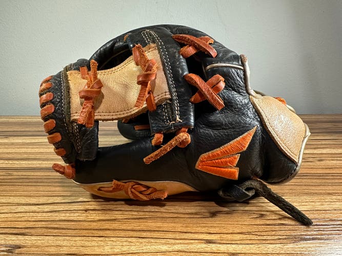 Easton Future Elite LH Baseball Glove 11" (Used)