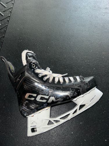 Black 2025 CCM XF Pro Hockey Skates Regular Width Pro Stock 8 (Used)