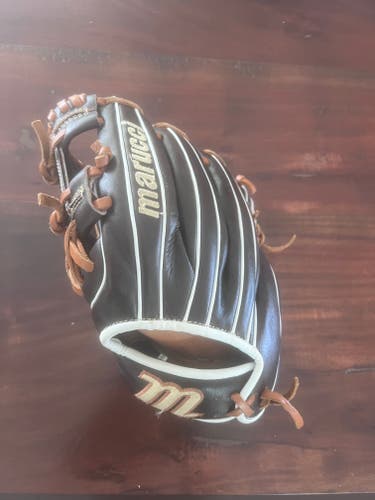 2023 Marucci LH Infield Krewe M Type Baseball Glove 11" (Used)