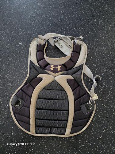 Used Under Armour UAWCP2-AL Catchers Chest Protector Black Adult 11849-S000043019