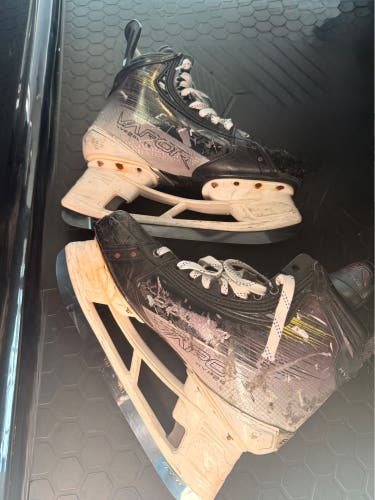 Yellow 2023 Bauer Vapor Hyperlite 2 Hockey Skates Regular Width 10 (Used)