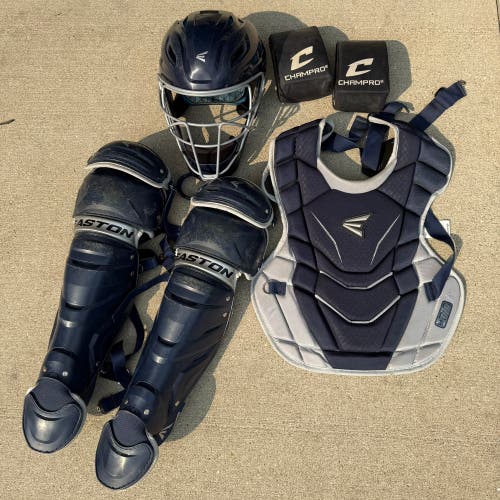 Navy Easton Gametime Catcher's Set (Used)