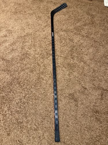 Senior Right Handed Hockey Stick P88 77 Flex Pro Stock (Used)