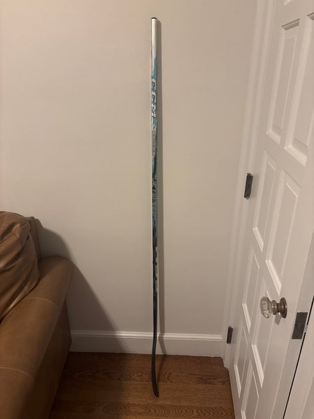 Intermediate CCM JetSpeed FT9 Pro Right Handed Hockey Stick 65 Flex (New)