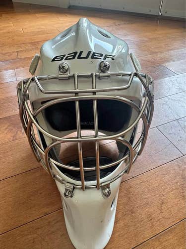 Bauer 940 Goalie Mask w/ Chrome Cage (Senior Small )