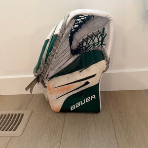 Bauer Vapor Hyperlite 2 Full Right Pro Stock (Used)