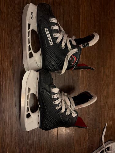 Black Bauer Vapor Hockey Skates 12 (Used)