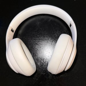Beats by Dr. Dre Studio Pro Over-the-Ear Wireless Headphones - Sandstone