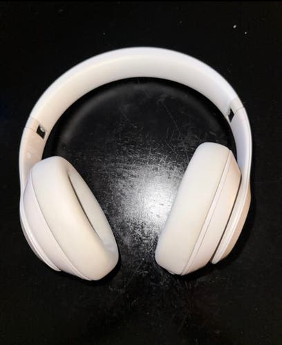 Beats by Dr. Dre Studio Pro Over-the-Ear Wireless Headphones - Sandstone