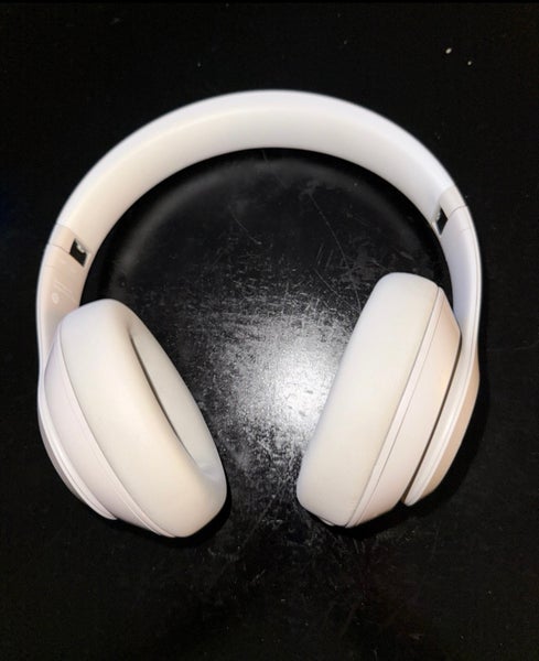 Beats by Dr. Dre Studio Pro Over-the-Ear Wireless Headphones - Sandstone