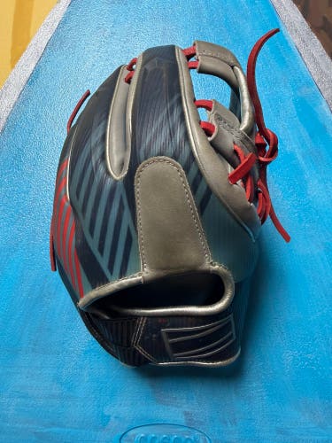 Rawlings REV1X RH Infield Baseball Glove 11.5" (Used)