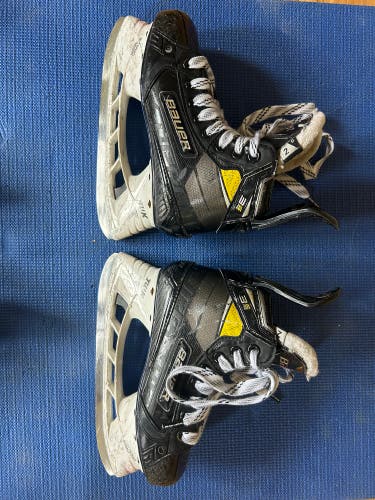2020 Bauer Supreme 3S Pro Hockey Skates Regular Width Size 2 (Used)