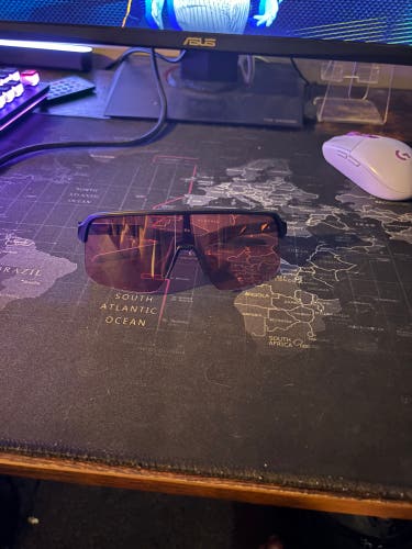 Unisex Medium Oakley Sutro Sunglasses (New)