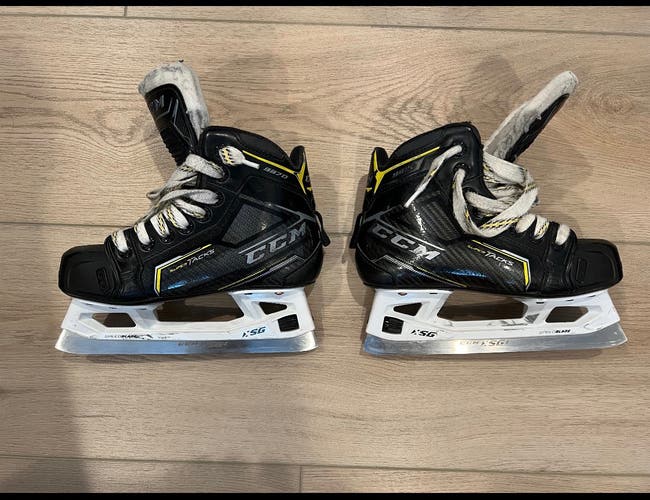 Junior Used CCM Super tacks 9370 Hockey Goalie Skates Regular Width Size 2