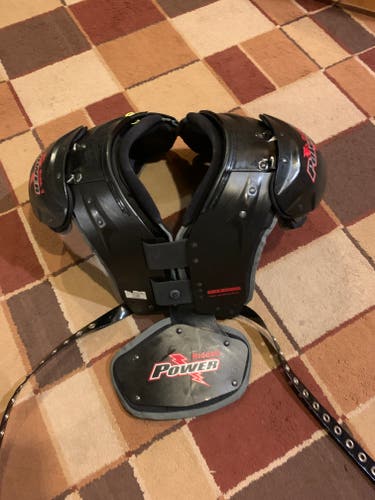 Medium 16"-17" Riddell power JPK+ Skill Shoulder Pads with back plate