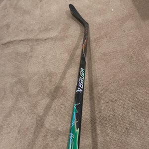 Senior Bauer Vapor Flylite Left Hand Hockey Stick P28 65 Flex Pro Stock (New)