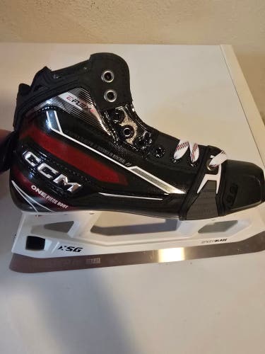 CCM EFlex 6 Hockey Goalie Skates (New) - WIDE