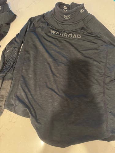 Men’s Medium Warrior (like new )