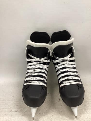 Used CCM TACKS 9042 Junior Hockey Skate Junior 01 11851-S000050569