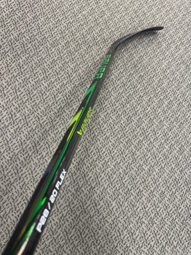 Junior Bauer Supreme Left Hand Hockey Stick P28 20 Flex (New)