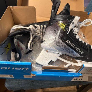 2023 Bauer Vapor Hyperlite 2 Hockey Skates 6 (New)