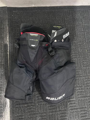 Intermediate Medium Bauer Vapor Hyperlite Hockey Pants (Used)