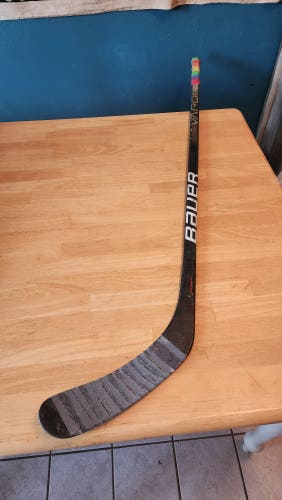 Youth Bauer Vapor Hyperlite Right Handed Hockey Stick P92 30 Flex (Used)