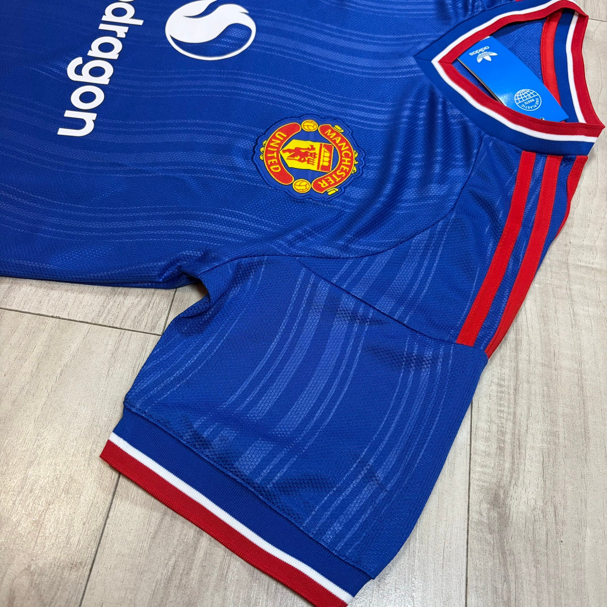 XL Manchester United Home Jersey 25/26 | SidelineSwap | Buy and
