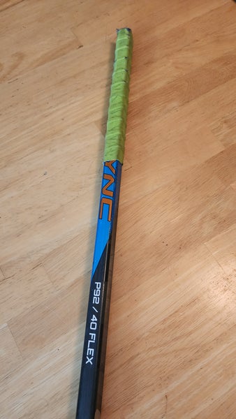 Junior Bauer Nexus Sync Right Handed Hockey Stick P92 40 Flex (Used)