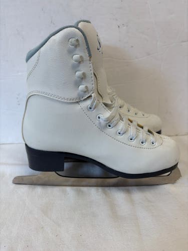 Jackson Ultima Figure Skates B Adult 6 (Used)
