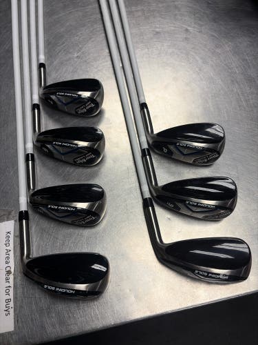 Men's Tour Edge Hot Launch E522 Ironwood Right Handed Iron Set Regular Flex Graphite Shaft (Used)