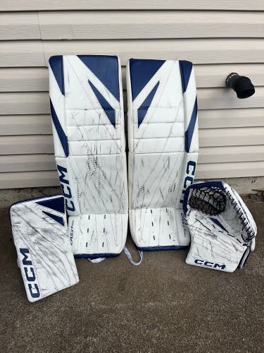 35" 2025 CCM EFlex 7 Regular Goalie Full Set Pro Stock (Used)