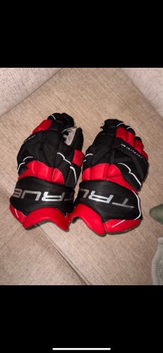 True Catalyst 9x3 Gloves 14" (Used)