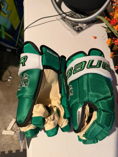 Bauer Vapor Team Pro Gloves 15" Pro Stock (New)