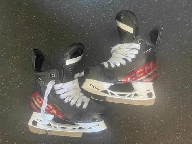 CCM JetSpeed FT6 Pro Hockey Skates Regular Width Pro Stock Size 6 (New)