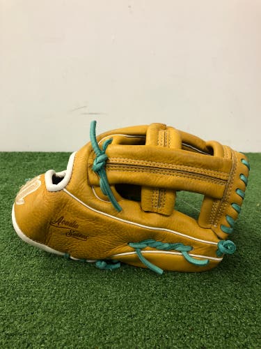 Marucci Acadia Series RH Baseball Glove | 11.5"