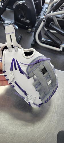 Easton FP 11 BB/SB Glove RH Throw White 11" 11497-S000160591
