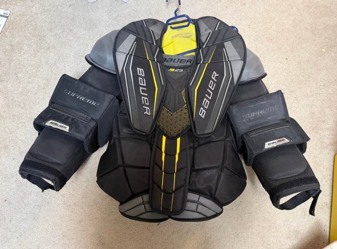 Bauer Supreme S29 Goalie Chest Protector (Senior Small)