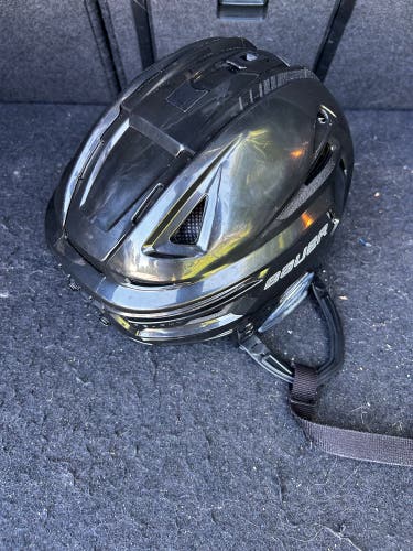 Small Bauer Re-Akt 155 Helmet (Used)