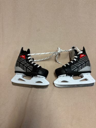 Adjustable Wizard 400 Hockey Skates 10-13(Used)