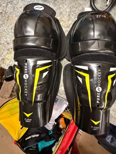 Youth Pure Hockey 9" Shin Pads (Used)