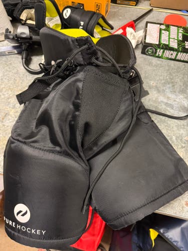 Youth Medium Pure Hockey Hockey Pants (Used)