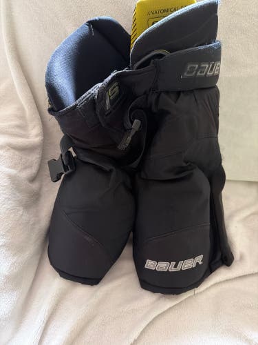 Men's Junior Small Bauer Supreme 3S Hockey Pants (Used)