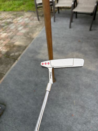 Men's Titleist Scotty Cameron Blade Right Handed Putter (Used)
