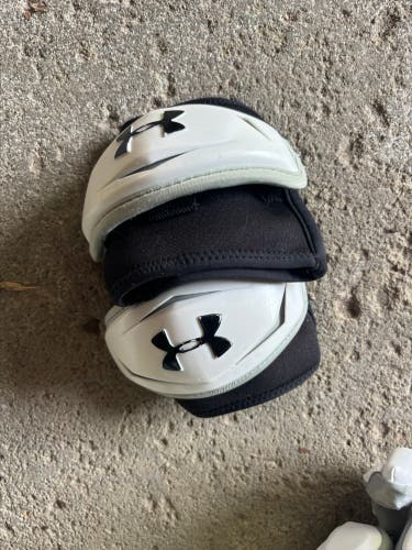 Under Armour Elbow Pads (Used)