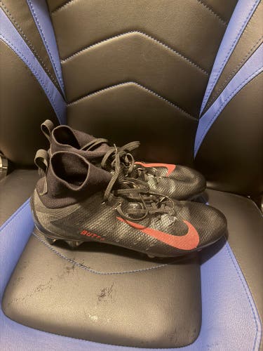 Men's Size M 12.0 (W 13.0) Nike Cleats Mid Top (Used)