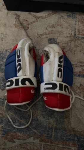 Vic Gloves 14" Pro Stock (Used)